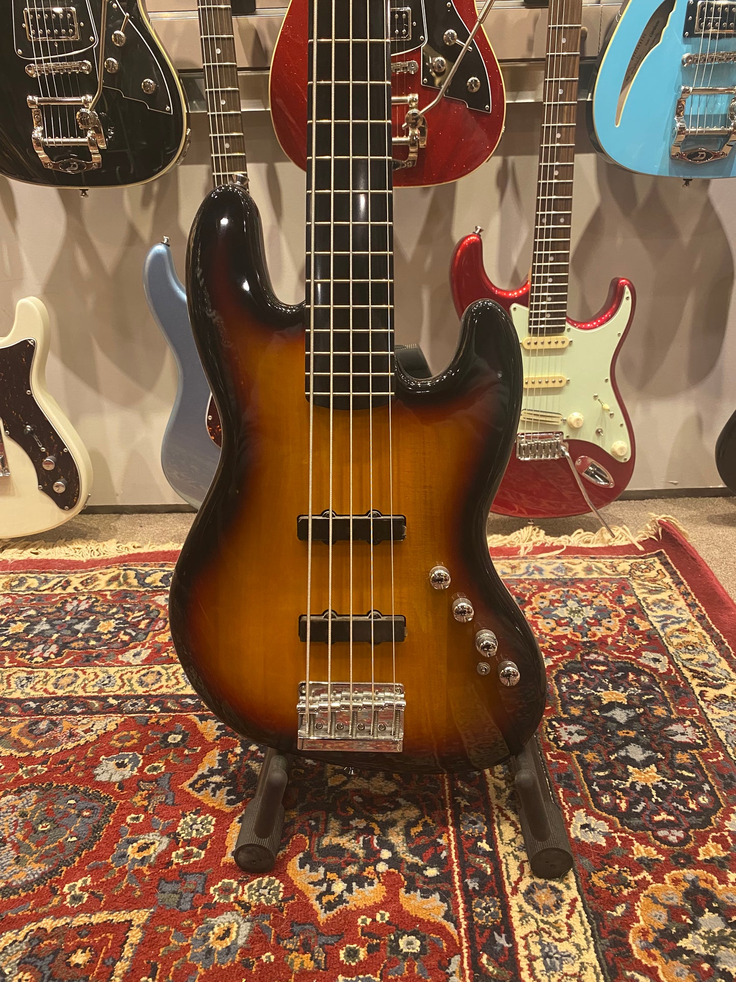 Squier Deluxe Jazz Bass V Active 3-Color Sunburst Bass - New Old Stock